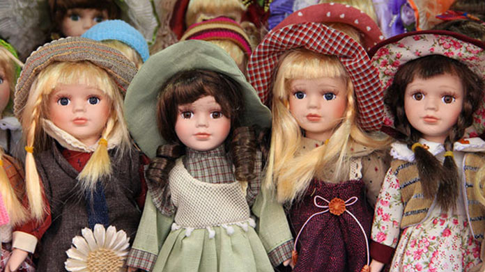 Rows of dolls
