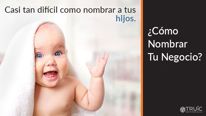 Un bebe sonriendo